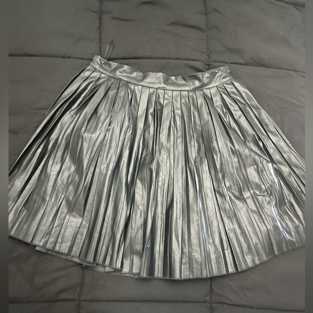 Pleated pleather skirt